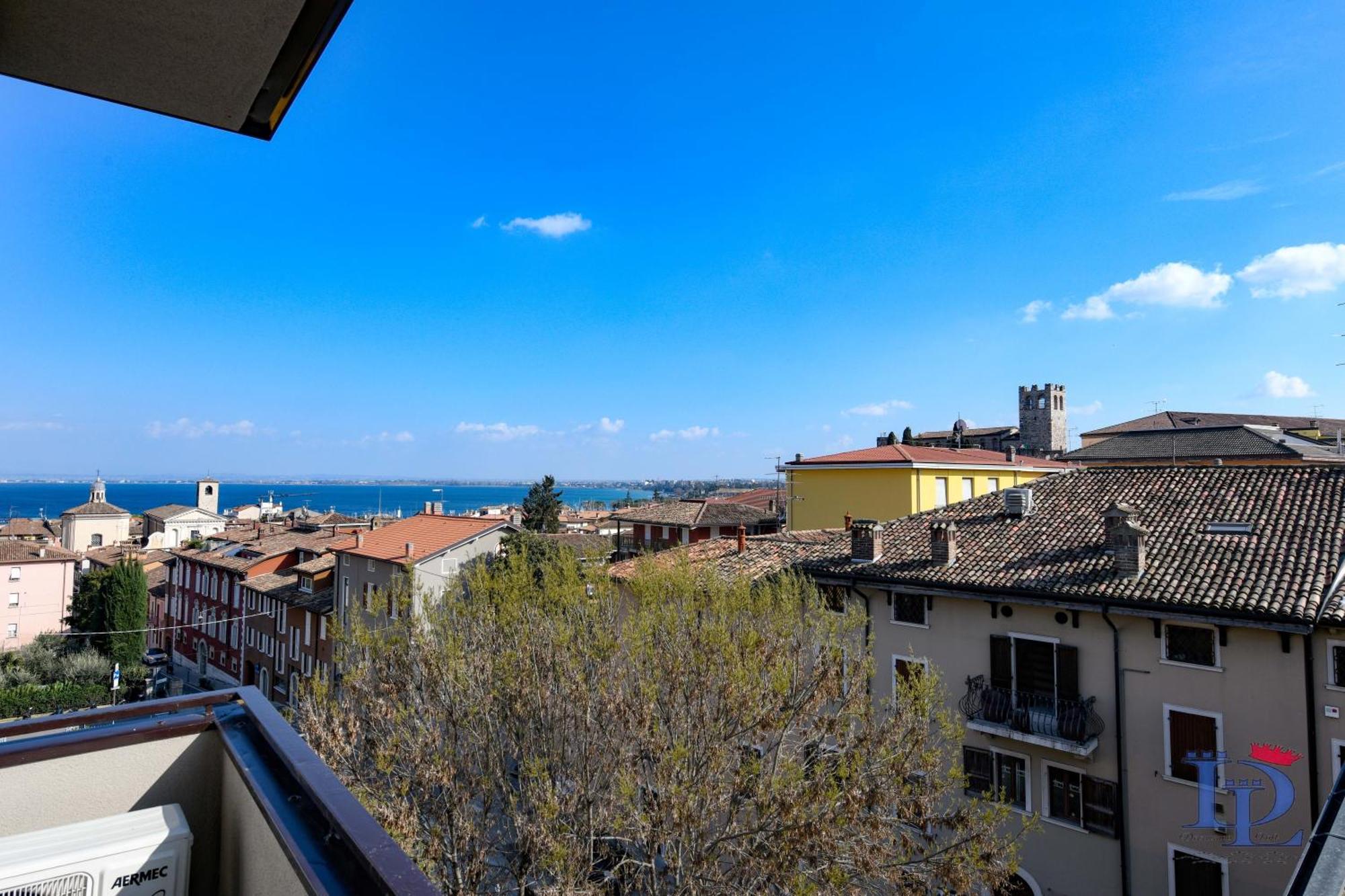 Desenzanoloft Official Partner Marriott Homes & Villas - Smiling In Desenzano Lake View 데센자노델가르다 외부 사진