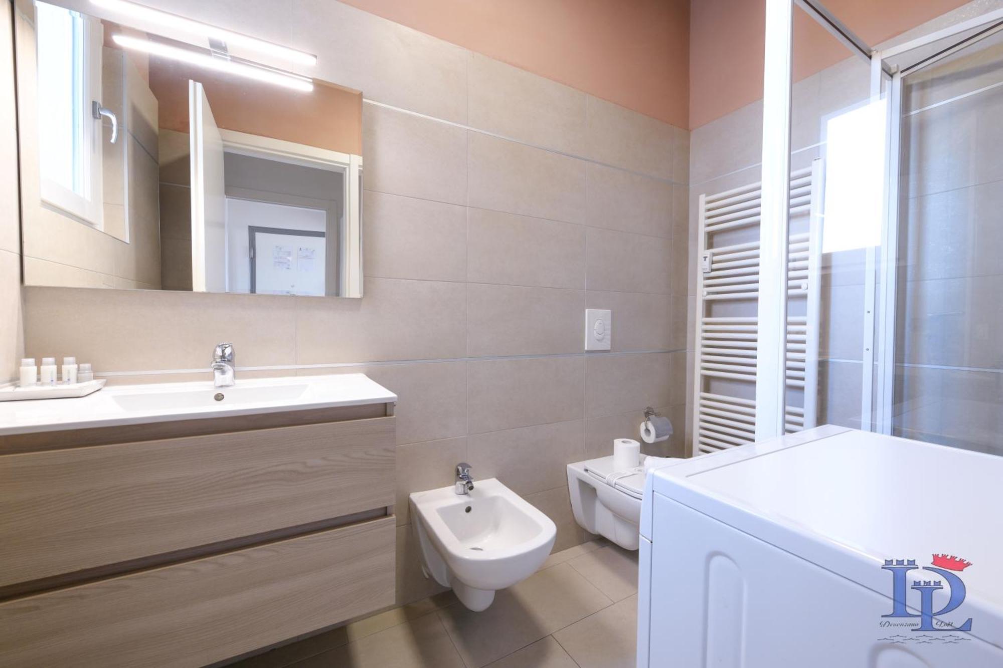 Desenzanoloft Official Partner Marriott Homes & Villas - Smiling In Desenzano Lake View 데센자노델가르다 외부 사진